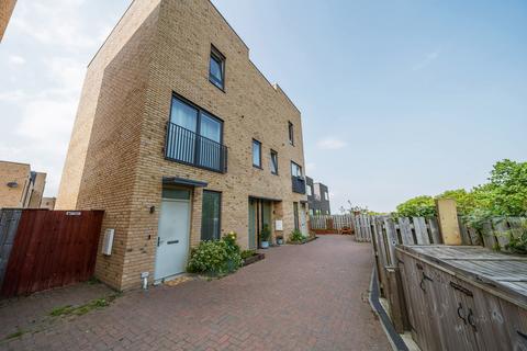 2 bedroom maisonette for sale, Loampit Road, Erith