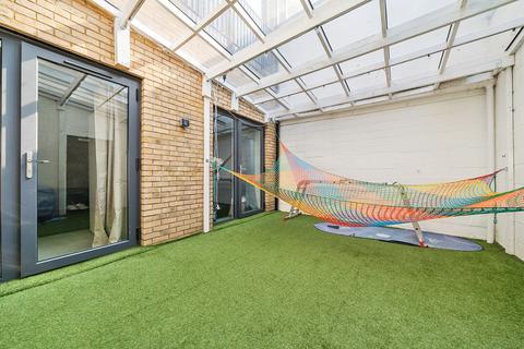 2 bedroom maisonette for sale, Loampit Road, Erith