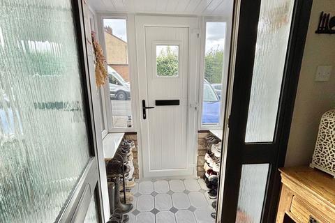 43 Furlongs Road, Dudley, DY3 3UT