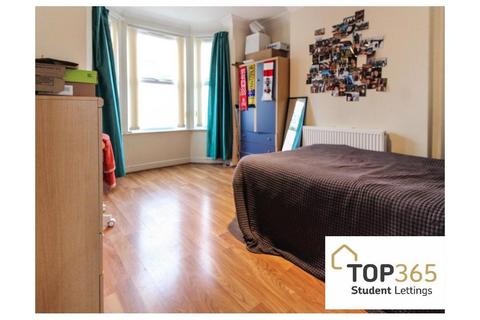 4 bedroom semi-detached house to rent, *£100pppw excluding bills* Johnson Road, Nottingham