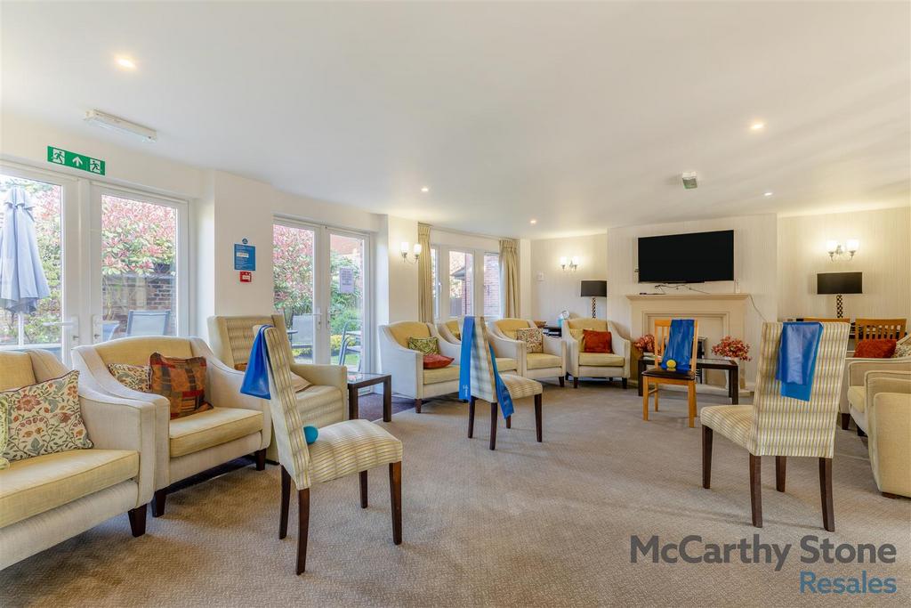 8642997-interior21.jpg