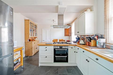 22 Bradgate Road, Bedford, MK40 3DE