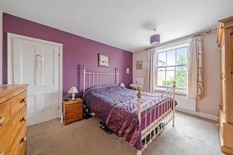 22 Bradgate Road, Bedford, MK40 3DE