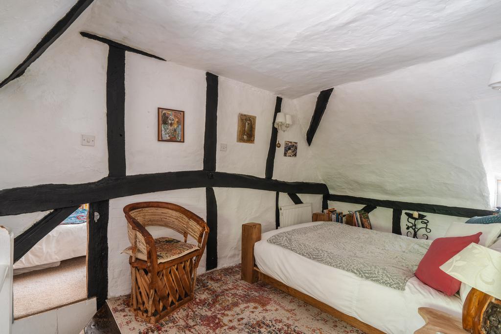 279696 - Ivy Cottage The Square High Res-28.jpg