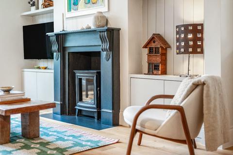 71 South Western Road, Twickenham, TW1 1LG