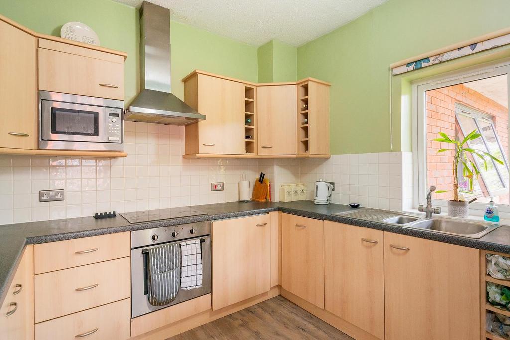 0 G6 CRE - Kitchen A.jpg