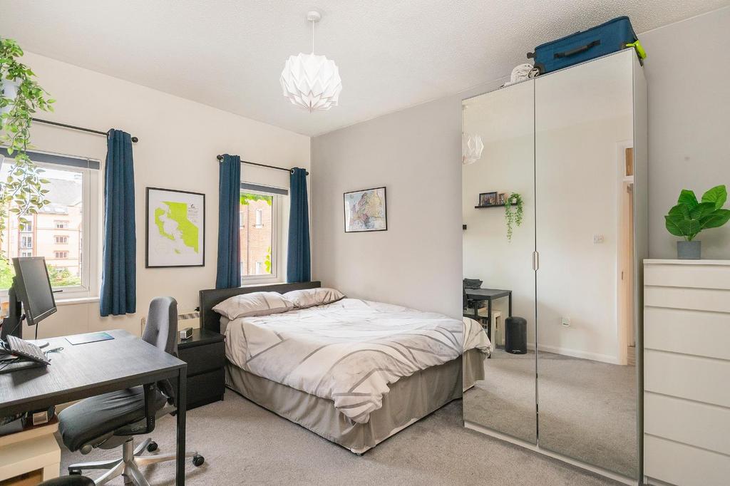 0 G6 CRE - Bedroom E.jpg
