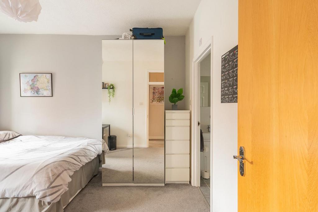 0 G6 CRE - Bedroom D.jpg