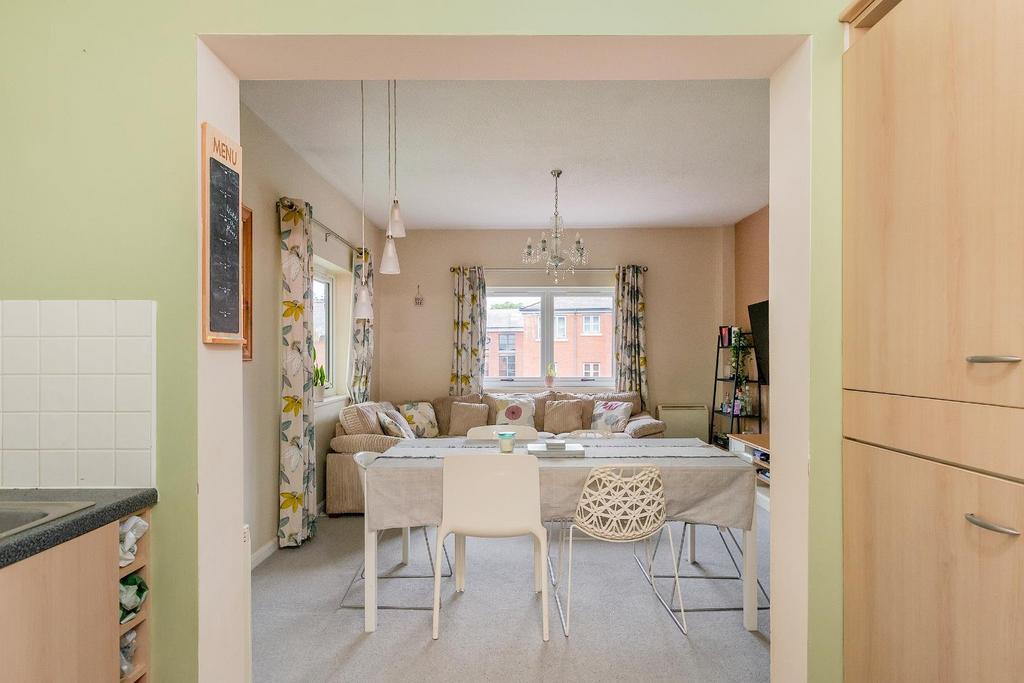 0 G6 CRE - Kitchen C.jpg