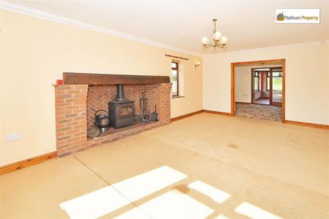 4 bedroom detached house for sale, Blithe View, Stoke-On-Trent ST11