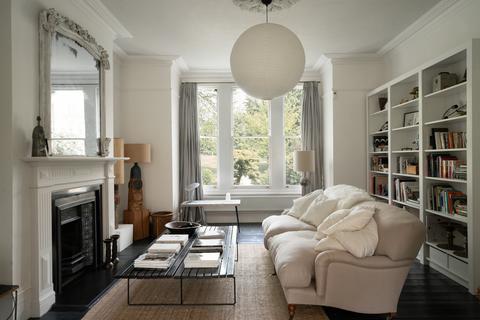 18 Fox Hill, London, SE19 2UU