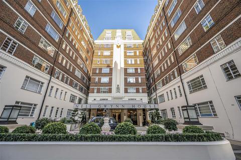 1 bedroom flat for sale, Sloane Avenue, SW3