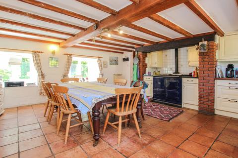 6 bedroom property for sale, Rue des Naftiaux, St Andrew's, Guernsey, GY6