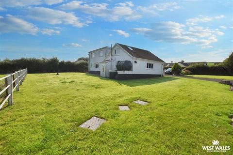 4 bedroom detached bungalow for sale, Princes Gate, Narberth