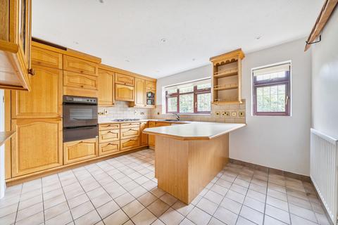 4 Chevalier Close, Middleleaze, Swindon, SN5 5TS