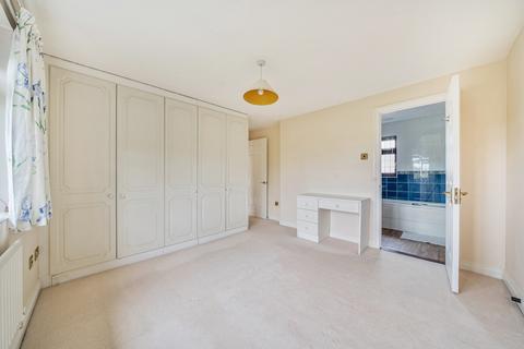 4 Chevalier Close, Middleleaze, Swindon, SN5 5TS