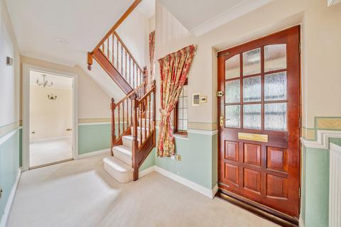 4 Chevalier Close, Middleleaze, Swindon, SN5 5TS
