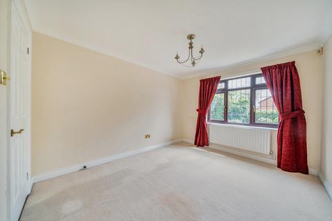 4 Chevalier Close, Middleleaze, Swindon, SN5 5TS