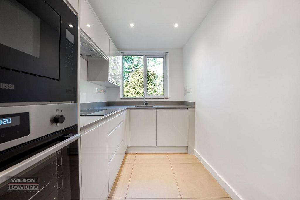 29 Moat Lodge, London Road - 4 HExm XRw0z VXAc D2k Zyg.