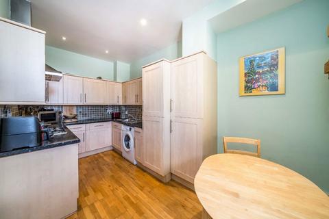 undefined, Streatham High Road, London SW16