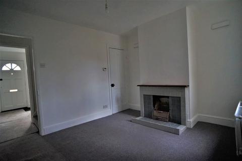 2 bedroom terraced house to rent, High Street, Upnor, ME2