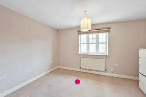 2 bedroom house to rent, Tiverton Way, Mill Hill, London, NW7