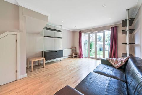2 bedroom house to rent, Tiverton Way, Mill Hill, London, NW7