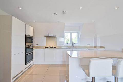 3 bedroom flat to rent, Guardhouse Way, Mill Hill East, London, NW7