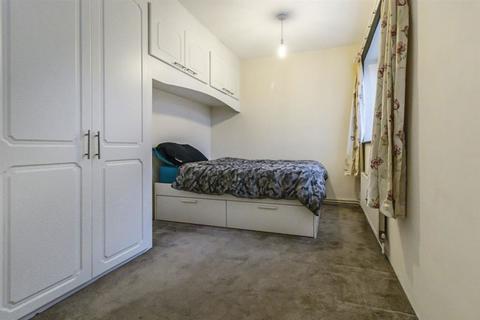 1 bedroom flat to rent, Ravens Way, London SE12