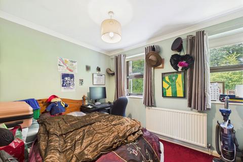 25 The Willows, Mill End, Rickmansworth, WD3 8YY