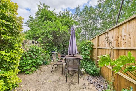 25 The Willows, Mill End, Rickmansworth, WD3 8YY