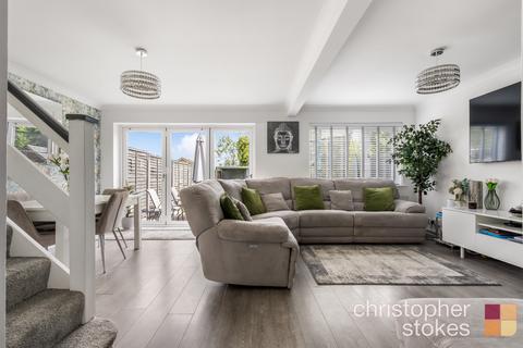 62 Claremont, Cheshunt, Waltham Cross, EN7 5QR