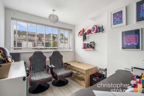 62 Claremont, Cheshunt, Waltham Cross, EN7 5QR