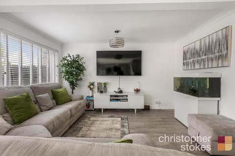 62 Claremont, Cheshunt, Waltham Cross, EN7 5QR