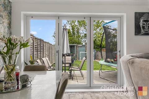 62 Claremont, Cheshunt, Waltham Cross, EN7 5QR