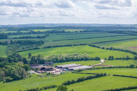 3 bedroom farm house for sale, Turrill Hill, Overton, Basingstoke, Hampshire, RG25.