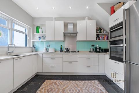 4 bedroom terraced house for sale, Crewys Road, NW2