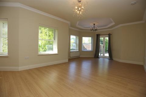 2 bedroom flat to rent, Aylwin House, Dyke Road Avenue, Brighton