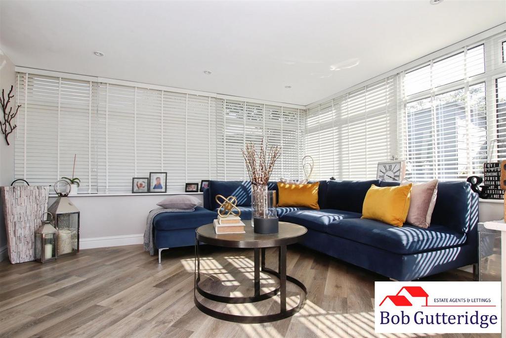 Bay fronted lounge
