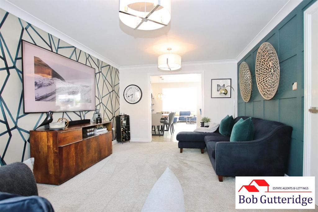 Bay fronted lounge