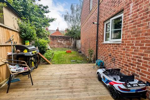9 Battle Place, Reading, RG30 1AJ