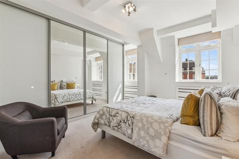 1 bedroom apartment for sale, Cranmer Court, Chelsea, SW3