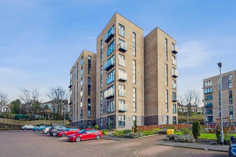 3 bedroom flat to rent, Dorchester Avenue, Flat 5/3, Kelvindale, Glasgow, G12 0DD