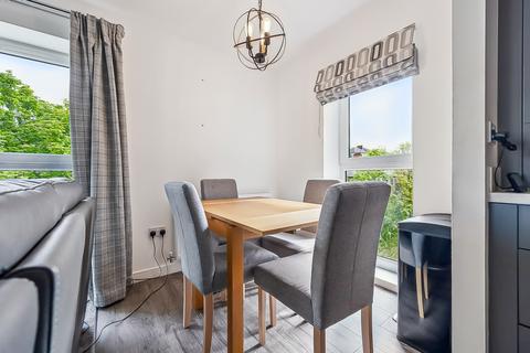 3 bedroom flat to rent, Dorchester Avenue, Flat 5/3, Kelvindale, Glasgow, G12 0DD