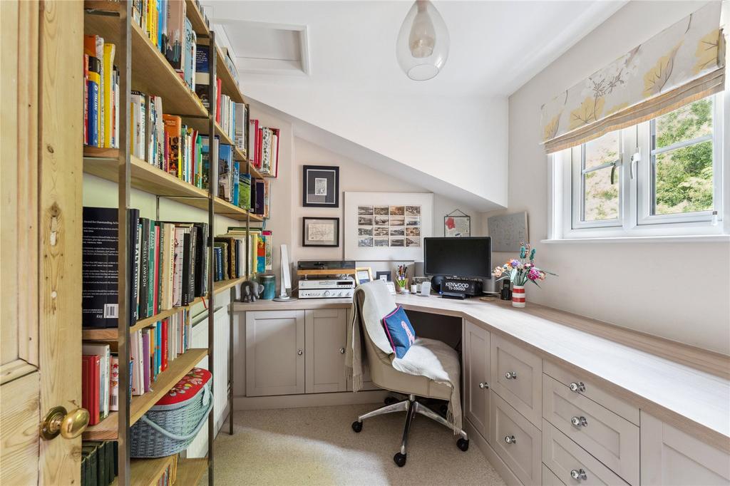 Bedroom 4/Study