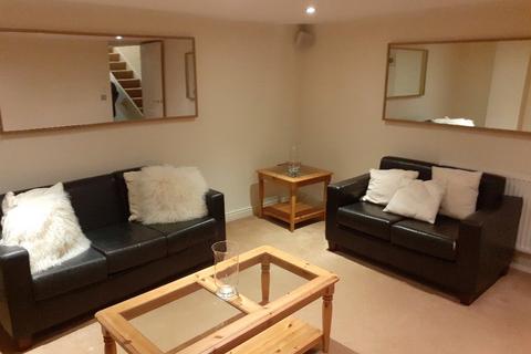 3 bedroom apartment to rent, Chester Road, Macclesfield, Cheshire, SK11