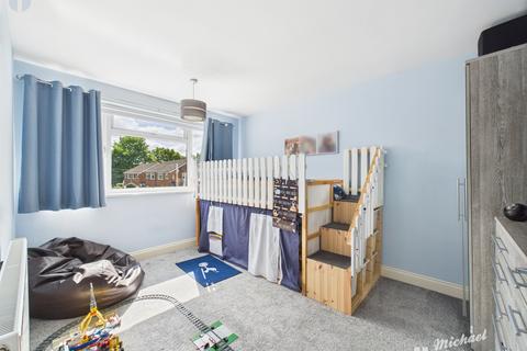13 Hambledon Close, Aylesbury, HP21 9TY