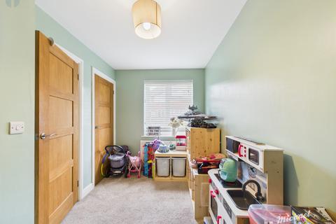 13 Hambledon Close, Aylesbury, HP21 9TY