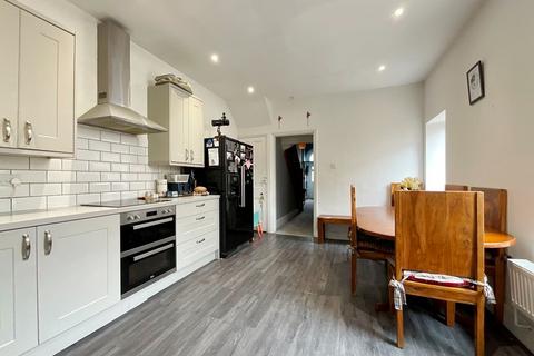 4 bedroom semi-detached house for sale, Bath Street, Southport PR9