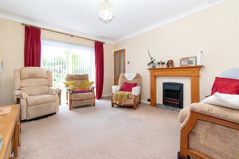3 bedroom semi-detached house for sale, Wilbury Close, Letchworth Garden City, Hertfordshire, SG6
